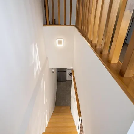 Tangerine Modern 1-br In Λάρνακα
