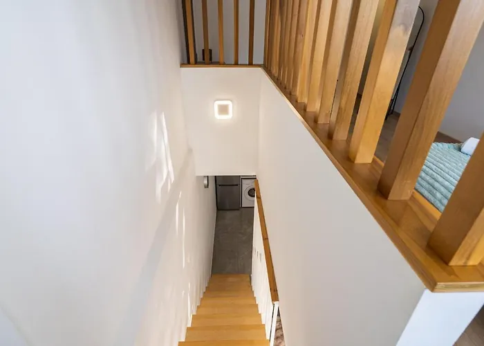 Tangerine Modern 1-br In Larnaca