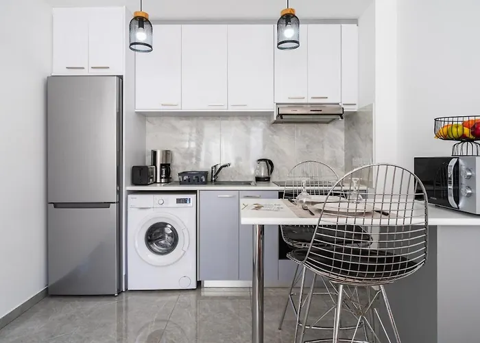 Tangerine Modern 1-br In ラルナカ