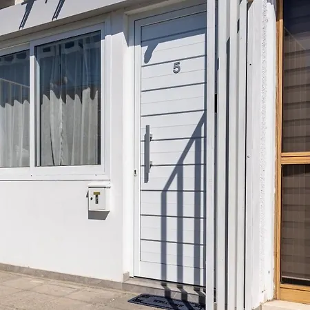 Tangerine Modern 1-br In * Larnaca