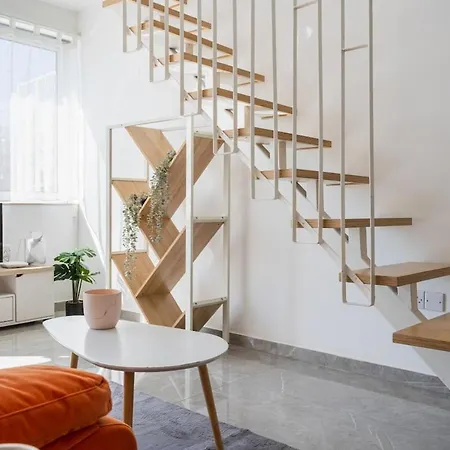 Tangerine Modern 1-br In *